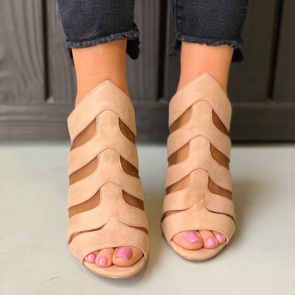 Peep Toe Asymmetrical Mesh Stiletto Heeled Mule - Picture 4 of 5